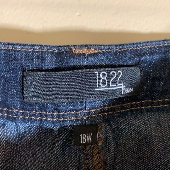 1822 Blue Crop Skinny Jeans NWT - Picture 3 of 7